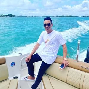 Meet your Posher, Danyel